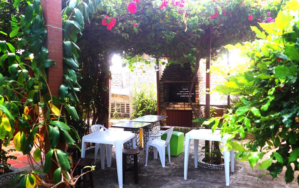 Media Veronica Hostel Suites Pipa Arez الغرفة الصورة
