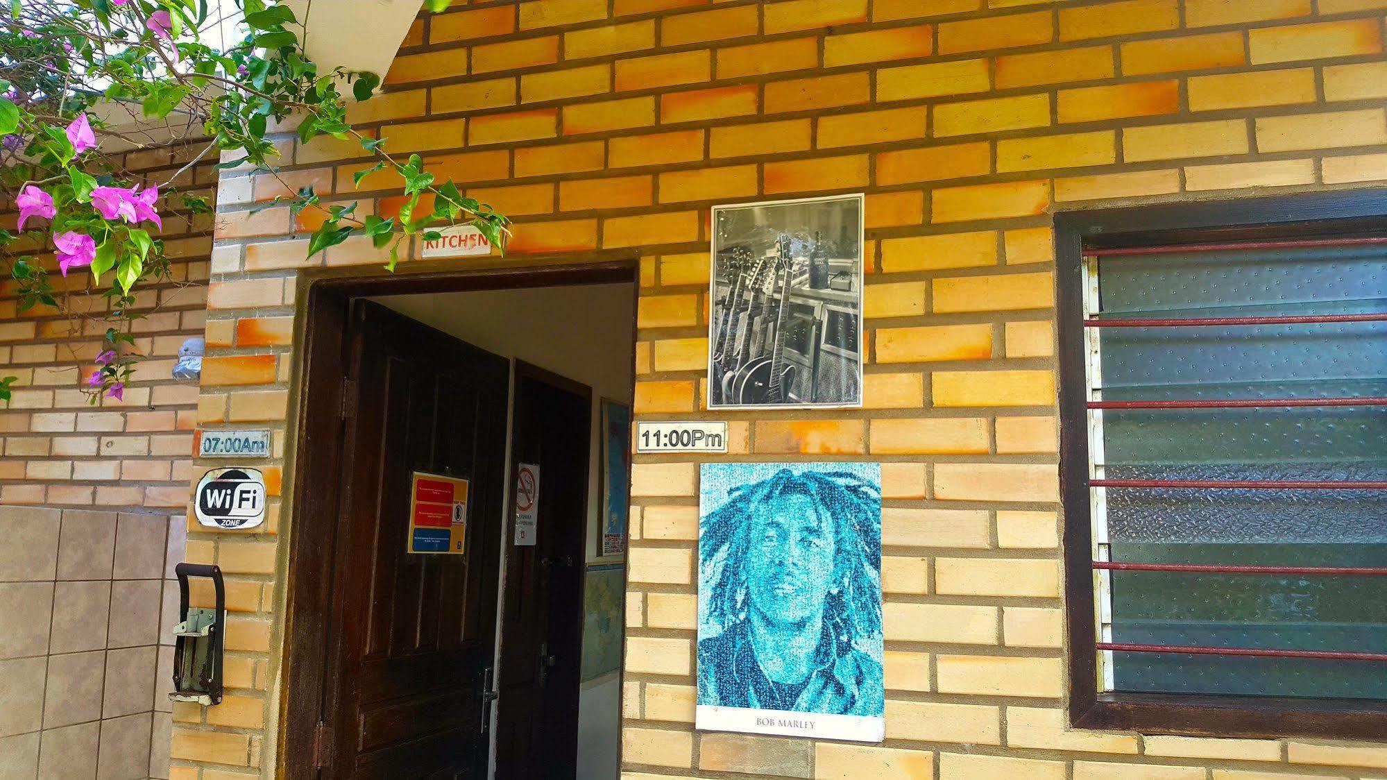 Media Veronica Hostel Suites Pipa Arez المظهر الخارجي الصورة